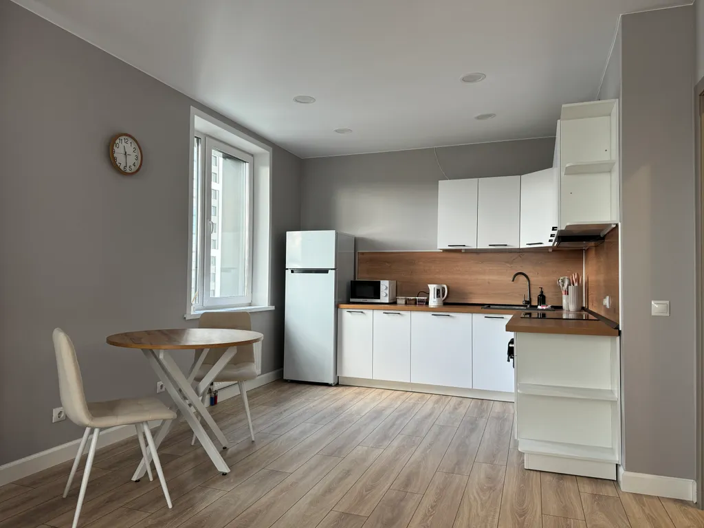 Светлая и уютная квартира рядом с СФУ