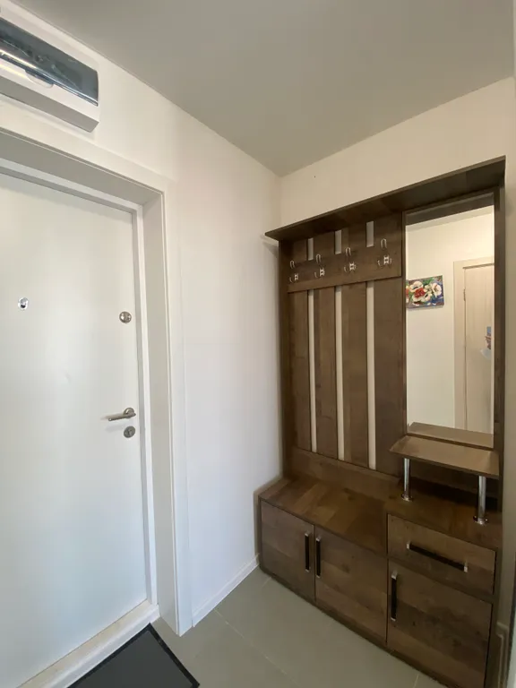 С видом на море, Григорьева