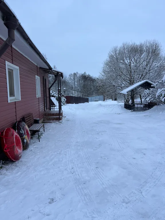 Домик у озера