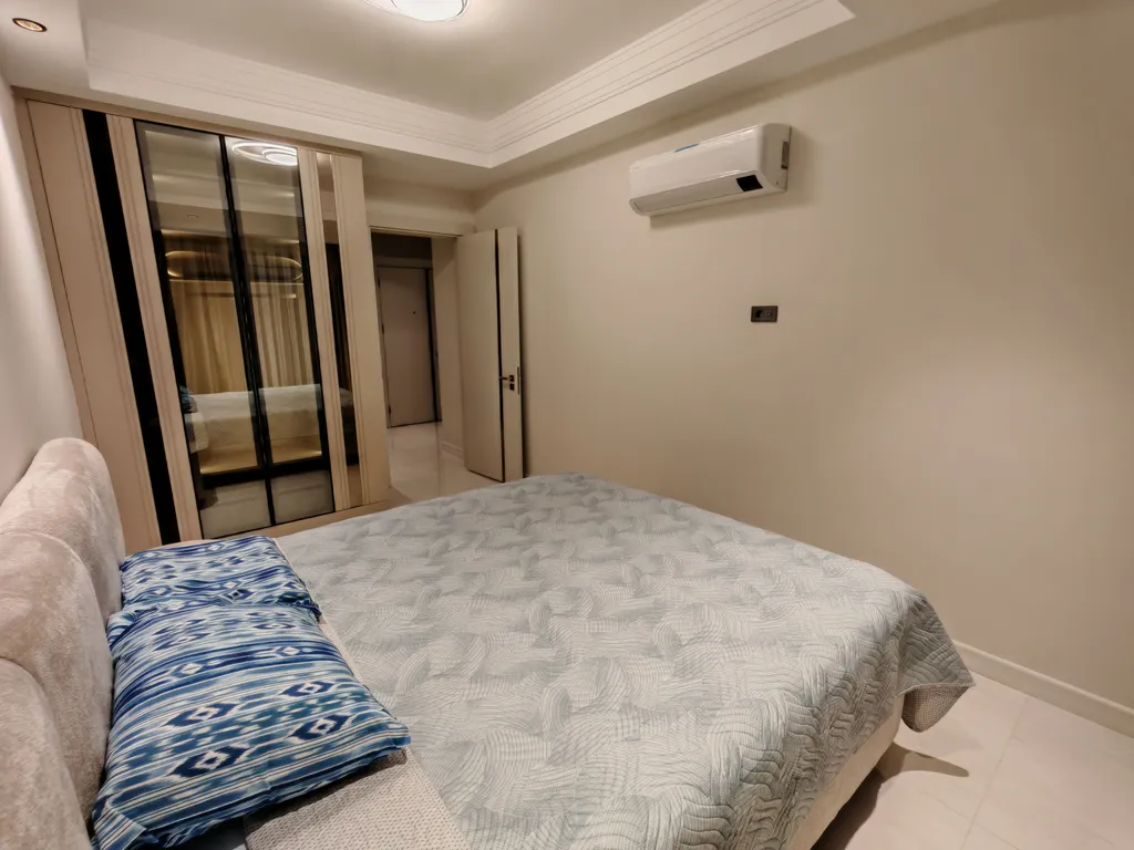 Квартира в Azura World c видом на бассейн и аквапарком