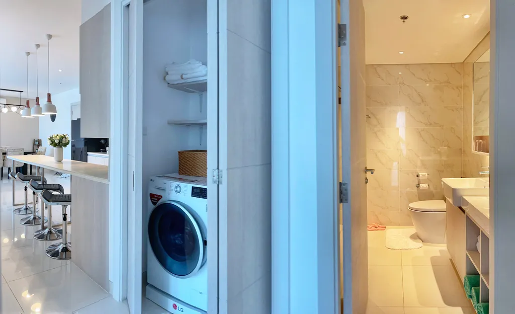 Просторные апартаменты в лагуне на Бангтао с видом на озеро и море