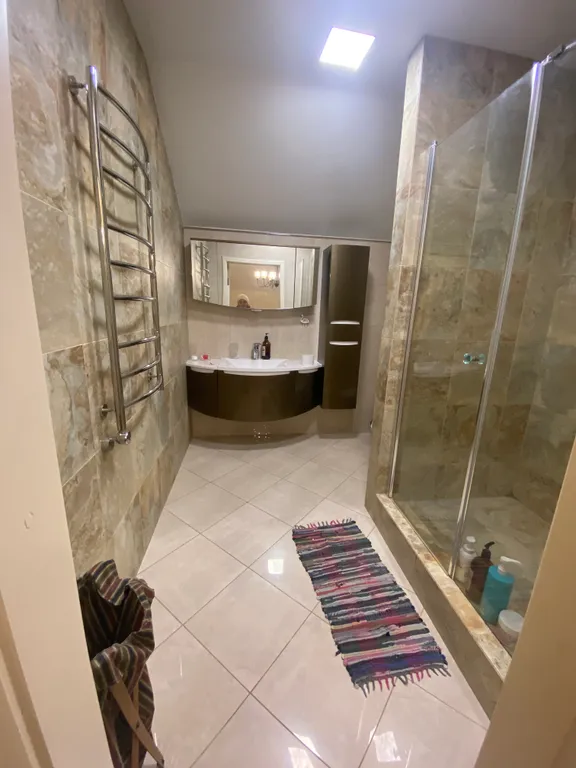 Дом с камином, бассейном, баней и джакузи