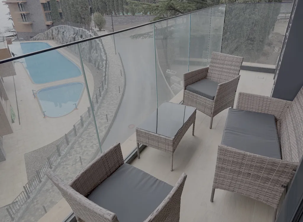 Супер квартира над Артеком с парковкой и бассейном бесплатно