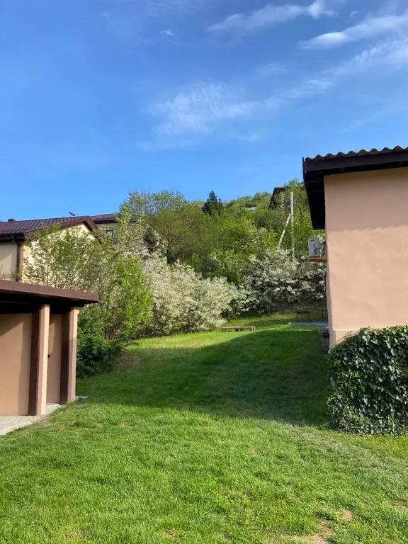 Двухкомнатный дом в Мысхако у моря, дворик, мангал, гамак, парковка