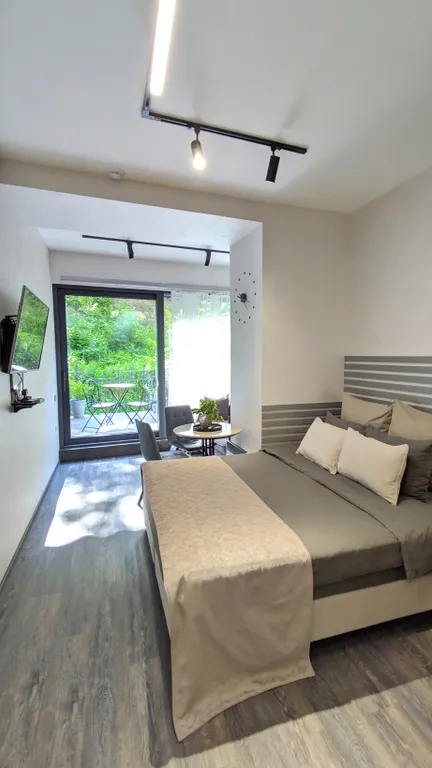 Квартира Уютная студия со своей террасой — аренда посуточно в Ялта