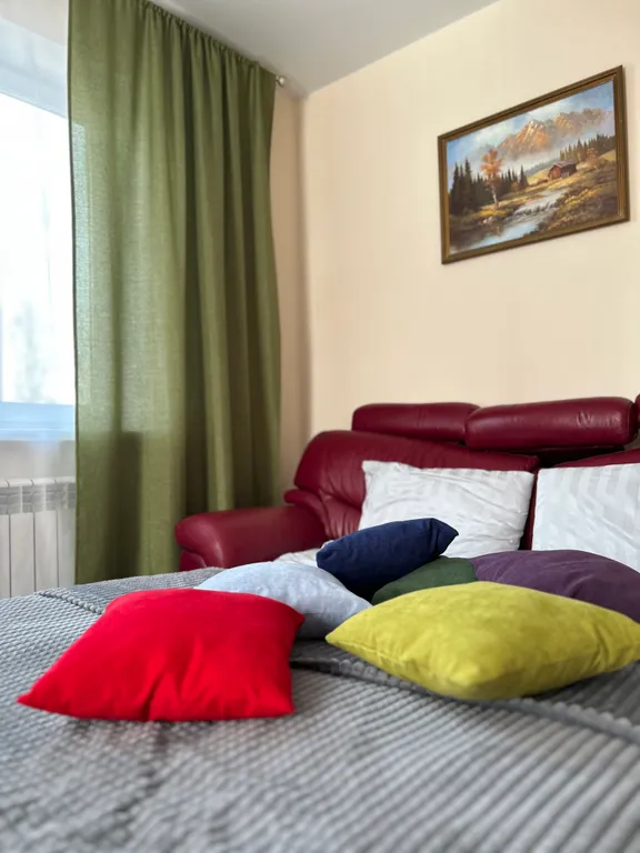 Полноценная двухкомнатная квартира с видом на платоновский парк