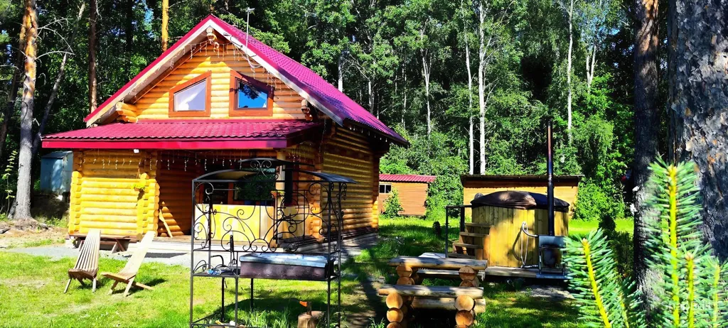 Дом Теремок на берегу озера в Карелии с сауной