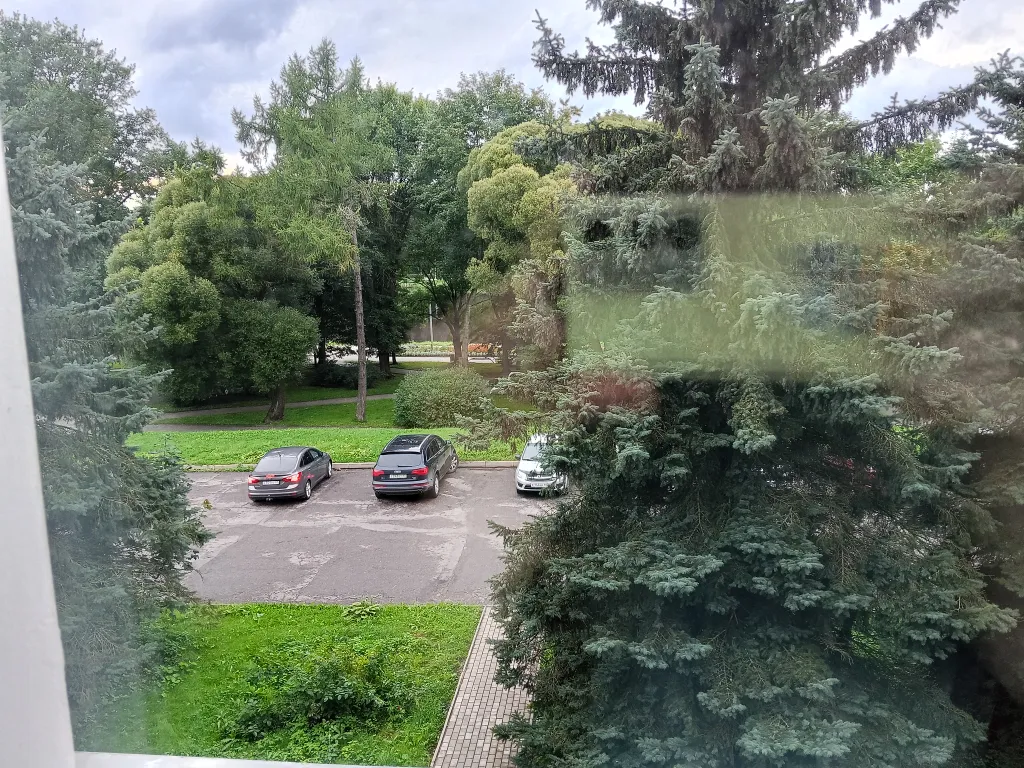 2-ка в центре у реки