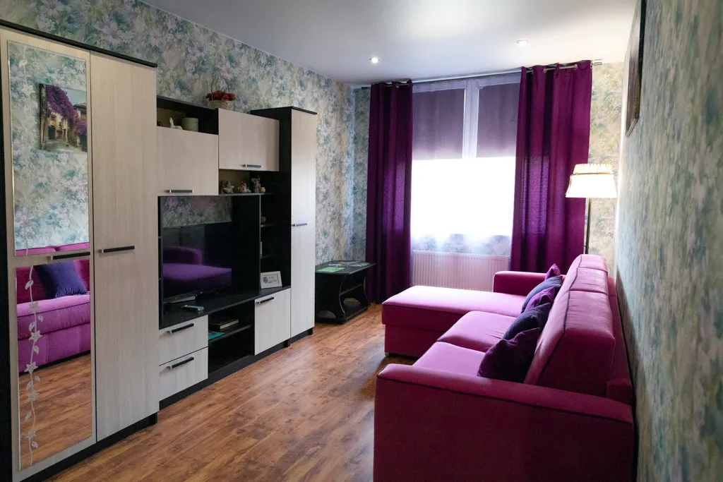 Фиола у озера