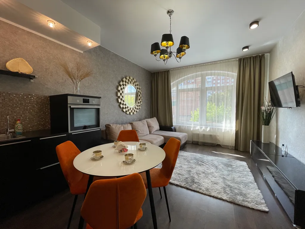 Квартира Люкс у ТЦ Аура, площадь Ленина, центр, подземная парковка — аренда посуточно в Новосибирск