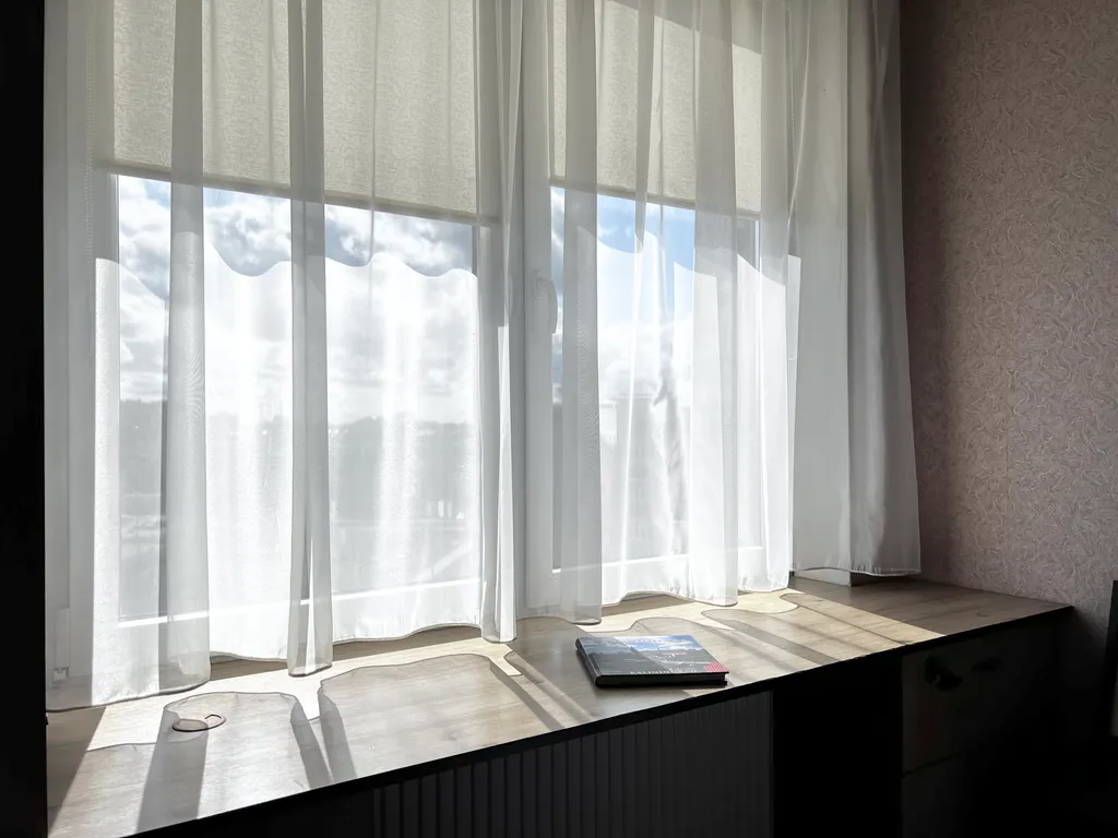 Огороженная парковка на Липовой аллее, Артиллерийская