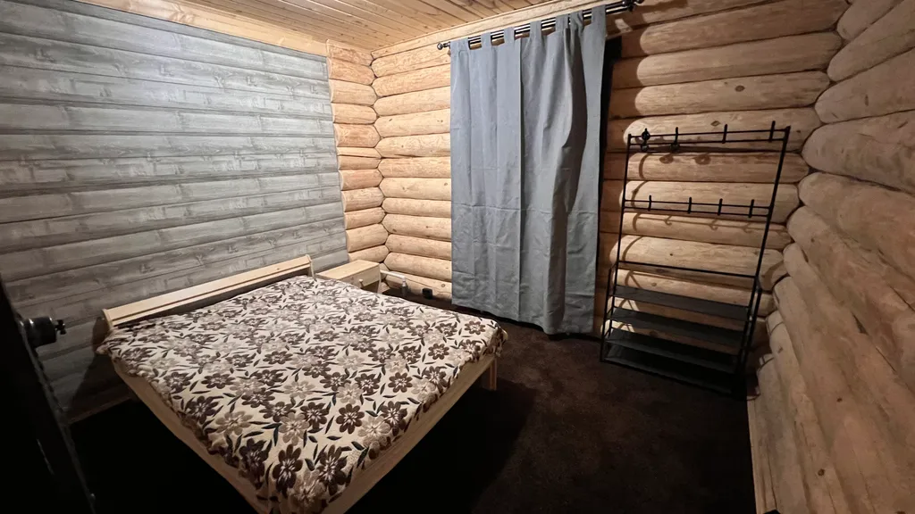 Рубленный дом - баня с террасой