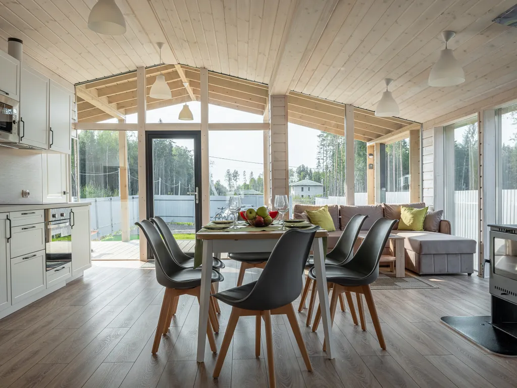 Большой семейный дом