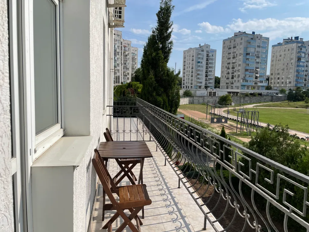 Квартира Уютная комната с выходом на балкон — Севастополь