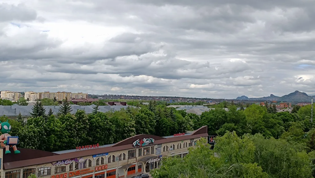 Чудесная квартира с двумя балконами и шикарным видом