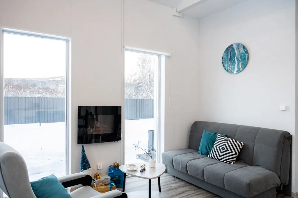 Уютный дом около реки Мана с баней