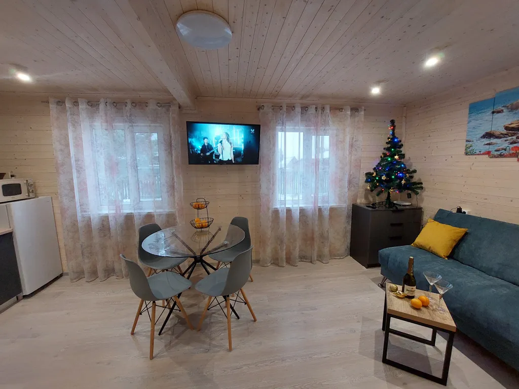 Уютный дом рядом с озером