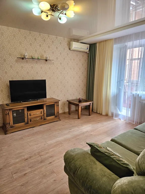 Квартира рядом со стадионом Дружба, бульваром Победа в центре города