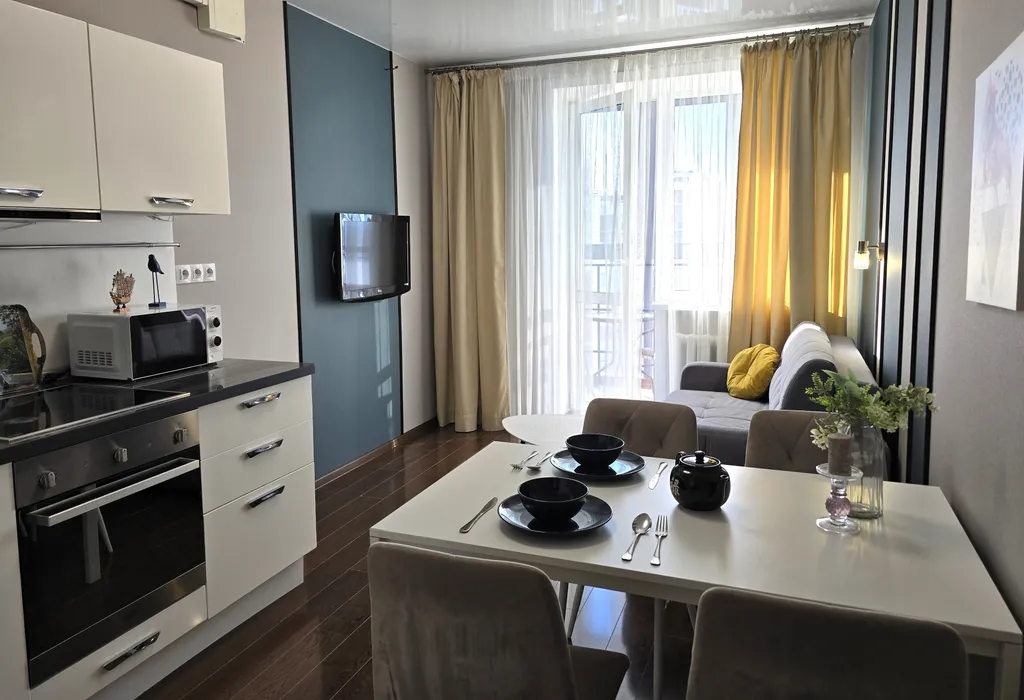 Евродвушка рядом с МТЛ Ареной, панорамный вид на Волгу