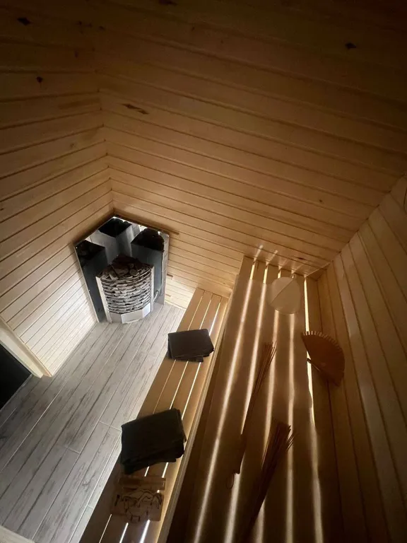 Дом на горе с камином и сауной