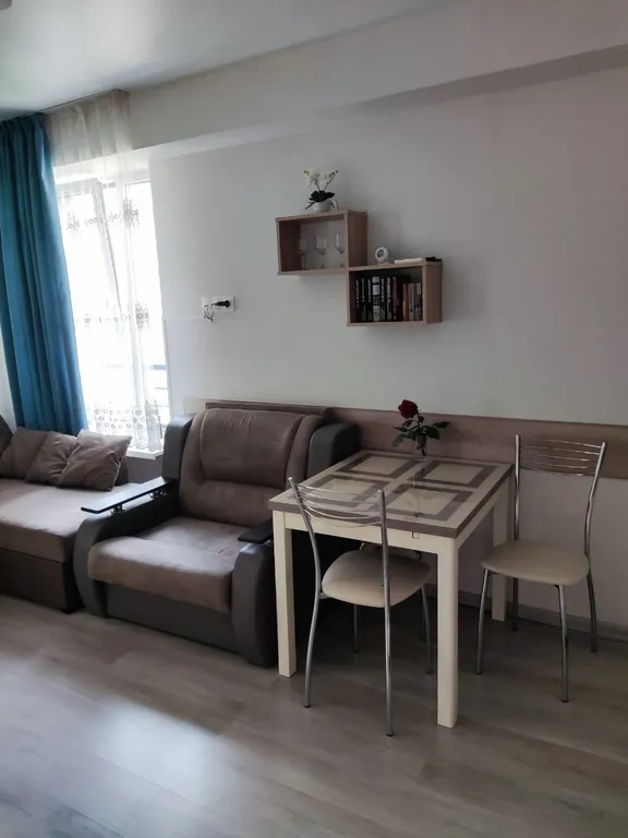 Уютная студия с видом на бассейн