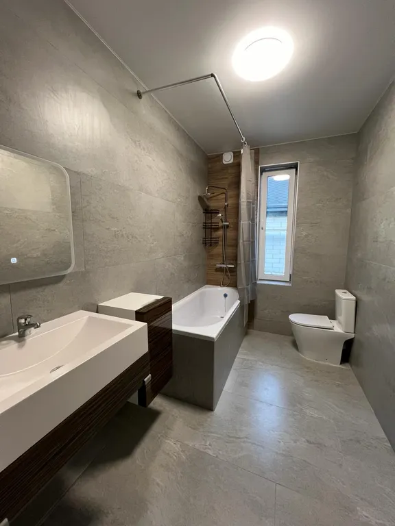 Дом с баней, купелью и бассейном для вашей компании