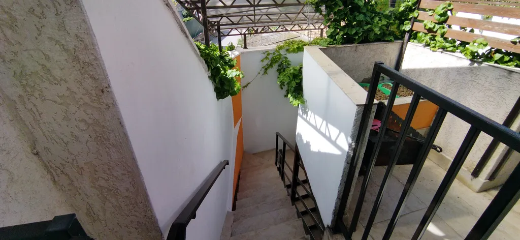 Двухуровневые апартаменты с отдельным входом в Старом городе