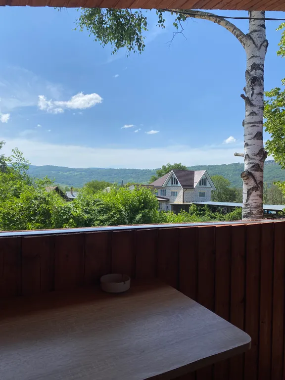 Уютный номер с видом на горы