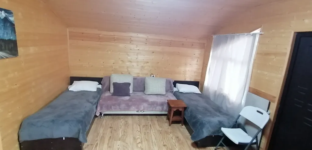 Домик с видом на горы