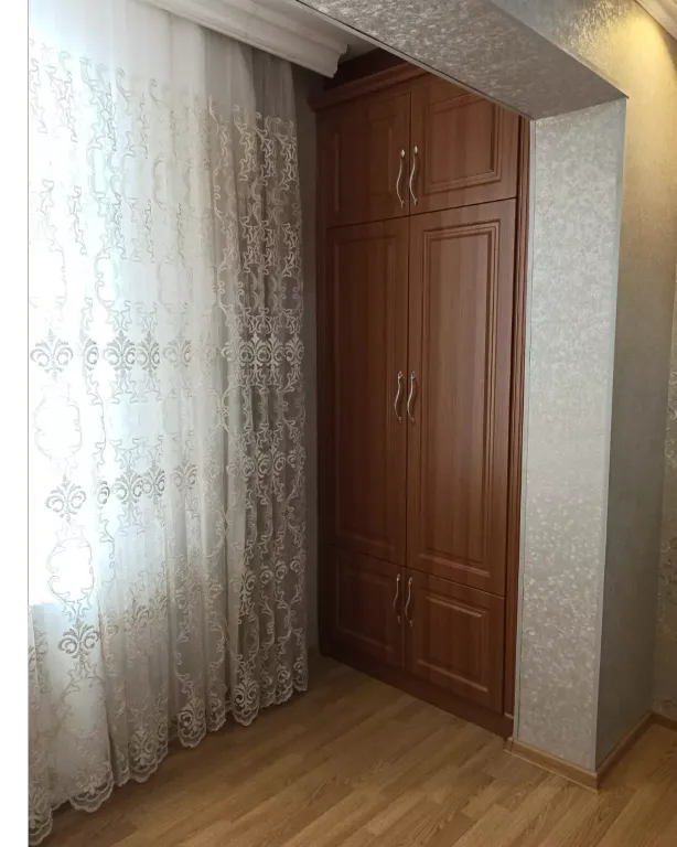 Квартира в 1 минуте от метро Кара Караева