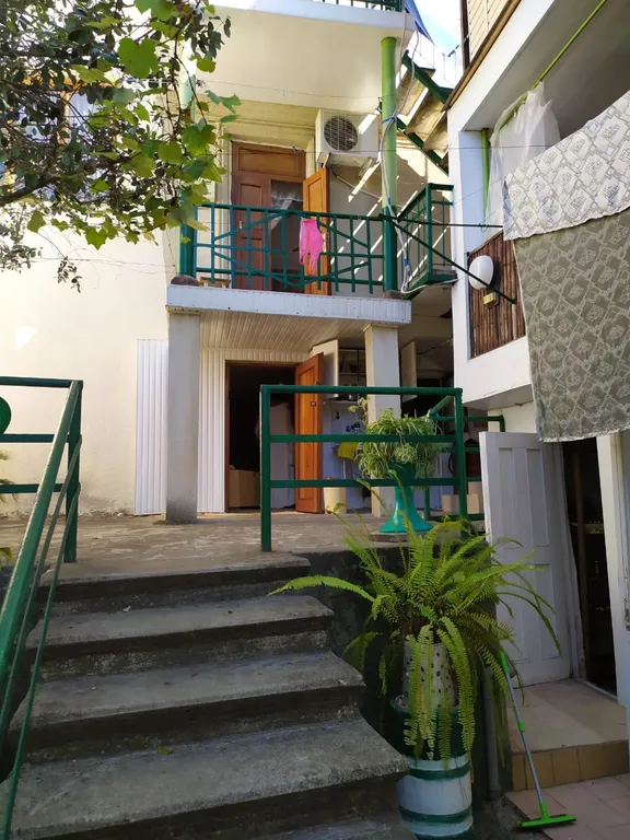 Квартира Уютная комната в тихом частном доме рядом с морем — Гагра