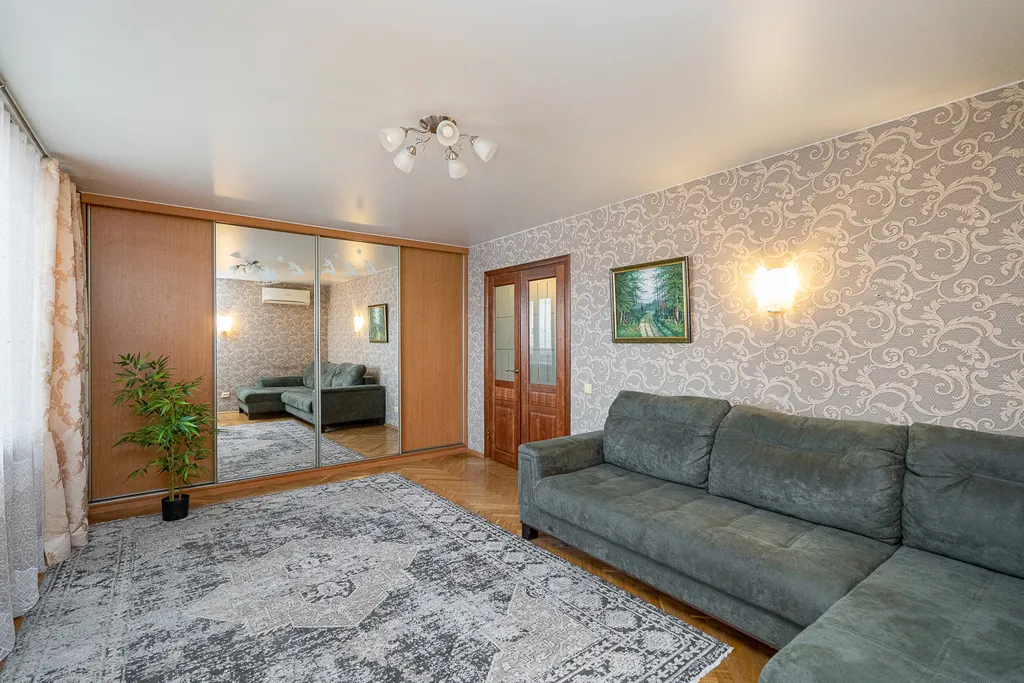 Трехкомнатная квартира с видом на реку Свислочь