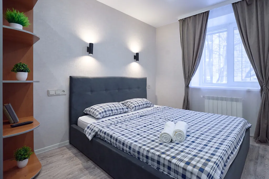 Студия в центре возле "Лампочки"(гастрохолл).  ТЦ "Лето"