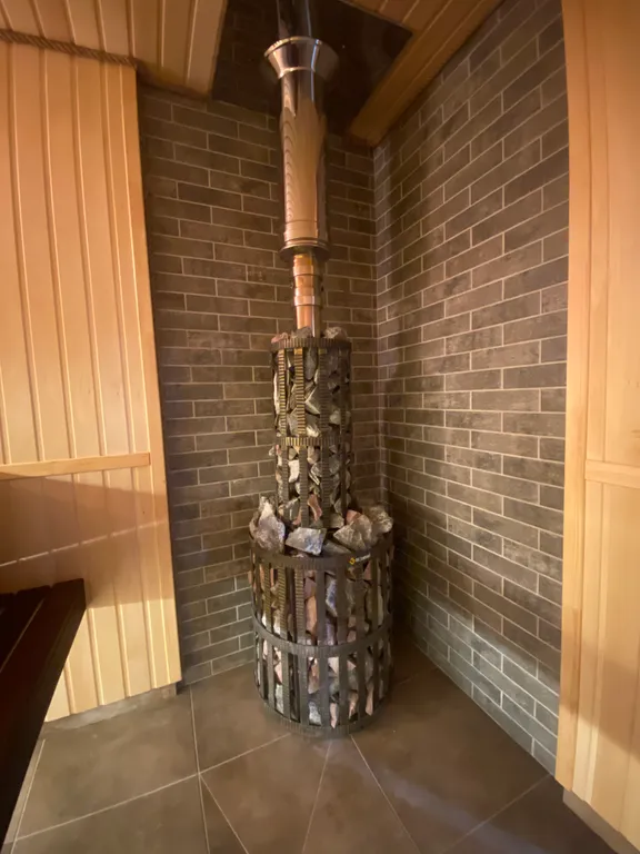 Дом с подогреваемым бассейном и баней в адыгее