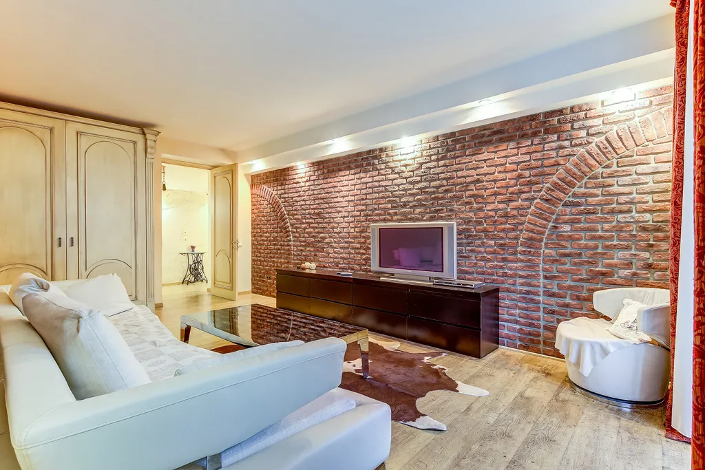 Ryss' 2BR Apt on Nevsky 79