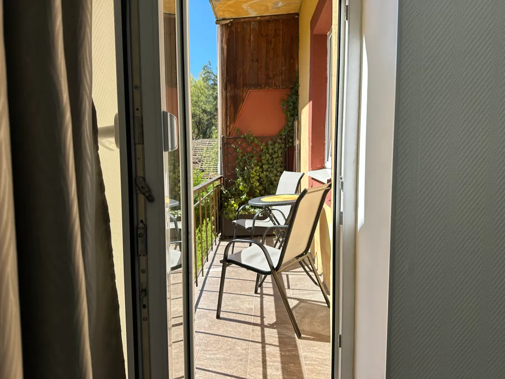 Апартамент в окружении сосен и видом на кирху