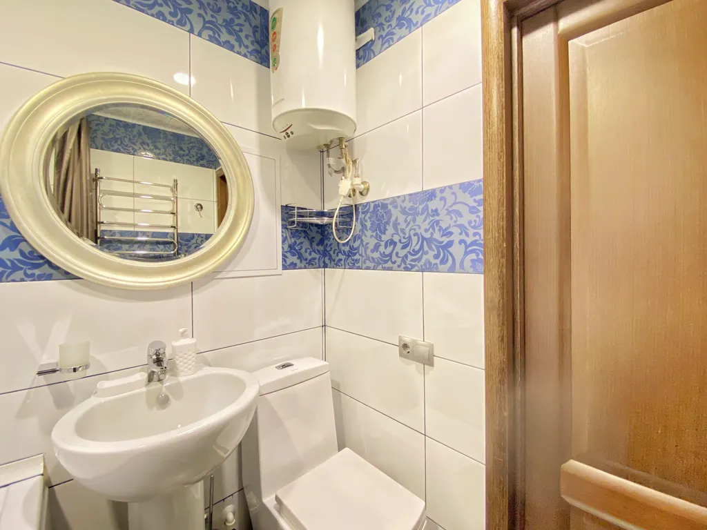 Квартира Квартира Комфортная студия Апарт-Комфорт с романтичной подсветкой в центре — Ярославль