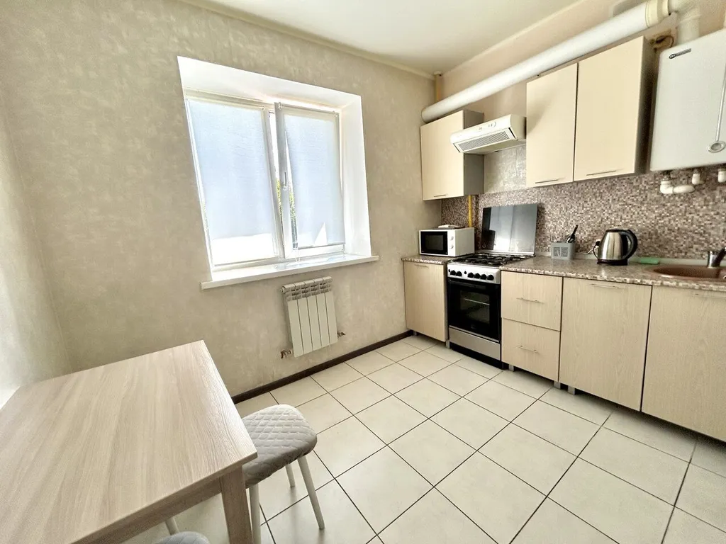 Просторная квартира в тихом месте с парковкой