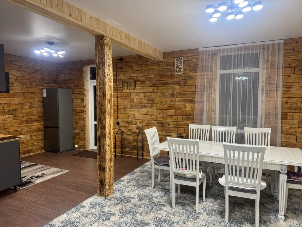 Восьми местный дом