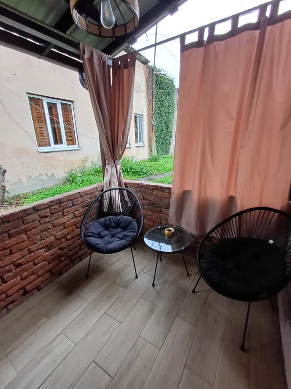 Коттедж Новый апарт-домик с выходом на уютный балкон в 5 минутах от моря — Сухум