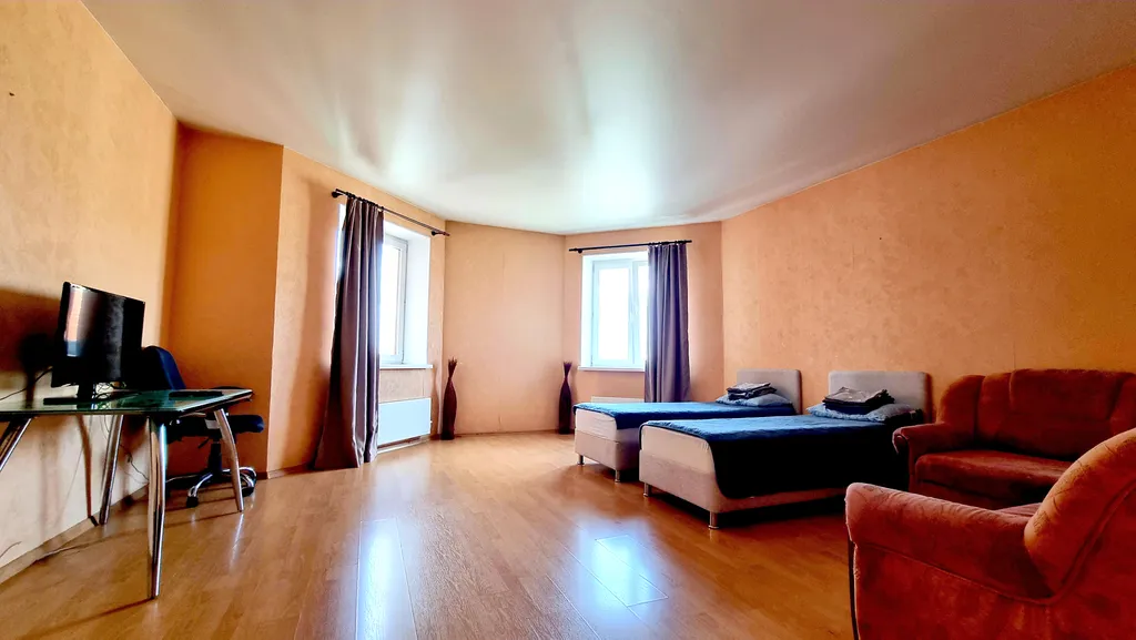 Большая двухкомнатная квартира около ТЦ Июнь