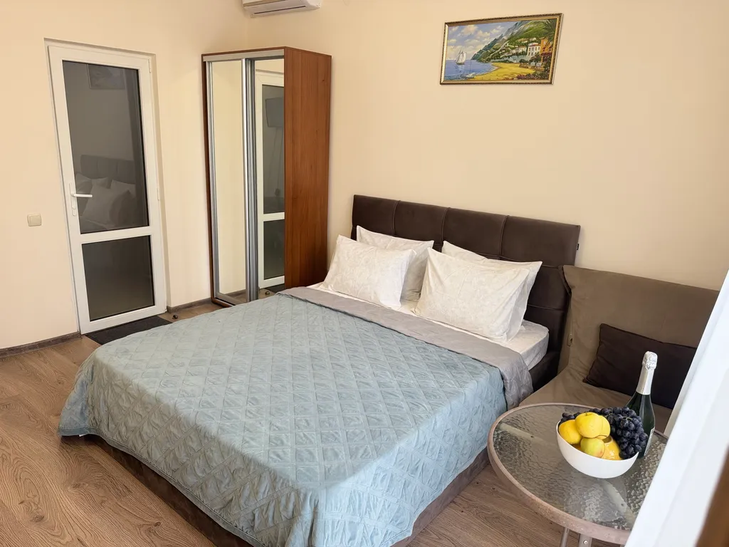 Квартира 3 трёхместная без балкона комната- комфорт — Севастополь