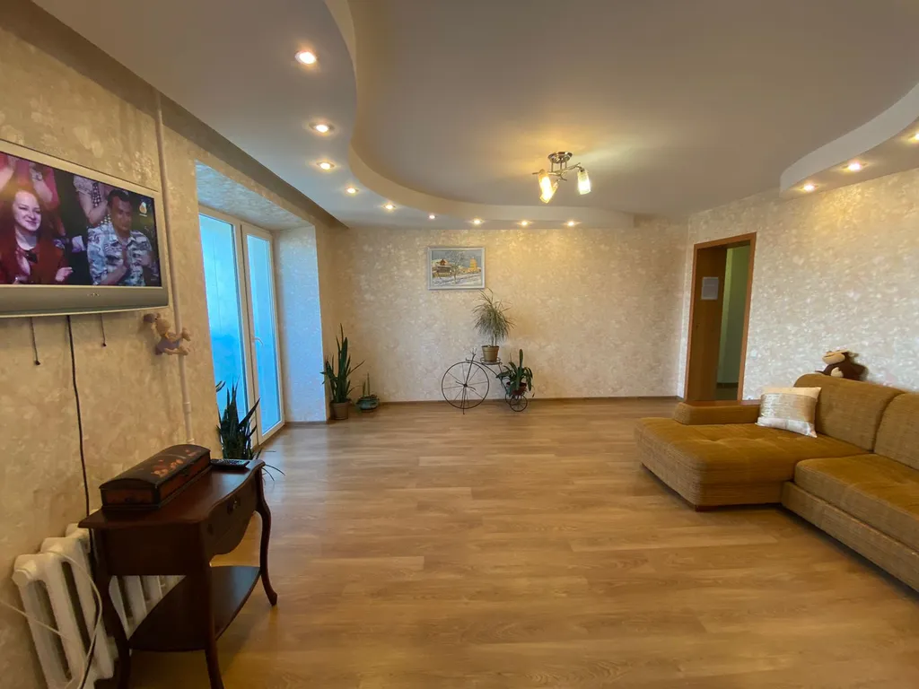 4-комнатная Квартира