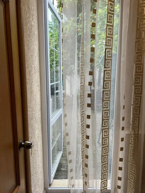 Квартира Квартира Четырёхместный номер стандарт на 1 этаже с отдельным входом — Сухум