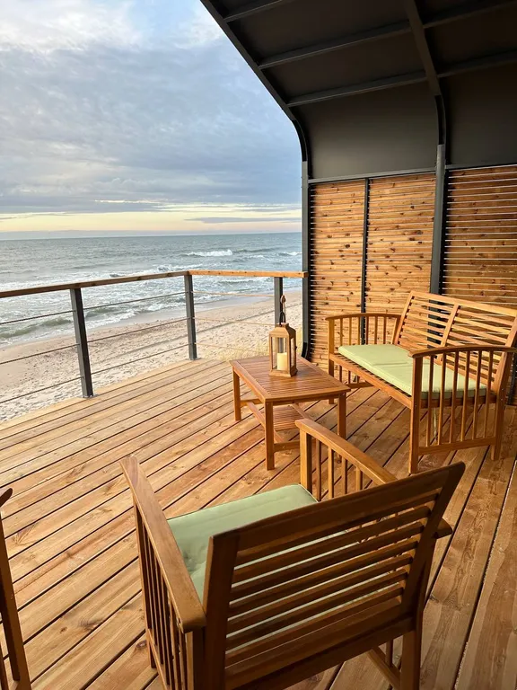 Домик на море