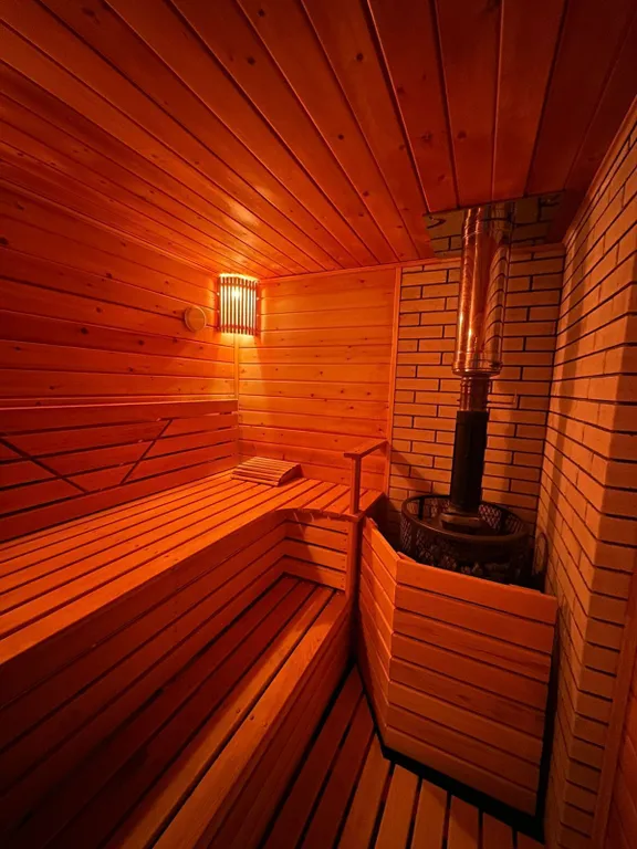 Большой оранжевый дом до 6 человек с баней и банным чаном