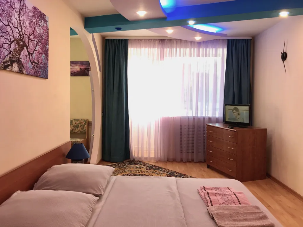 Чистая и современная квартира недалеко от центра