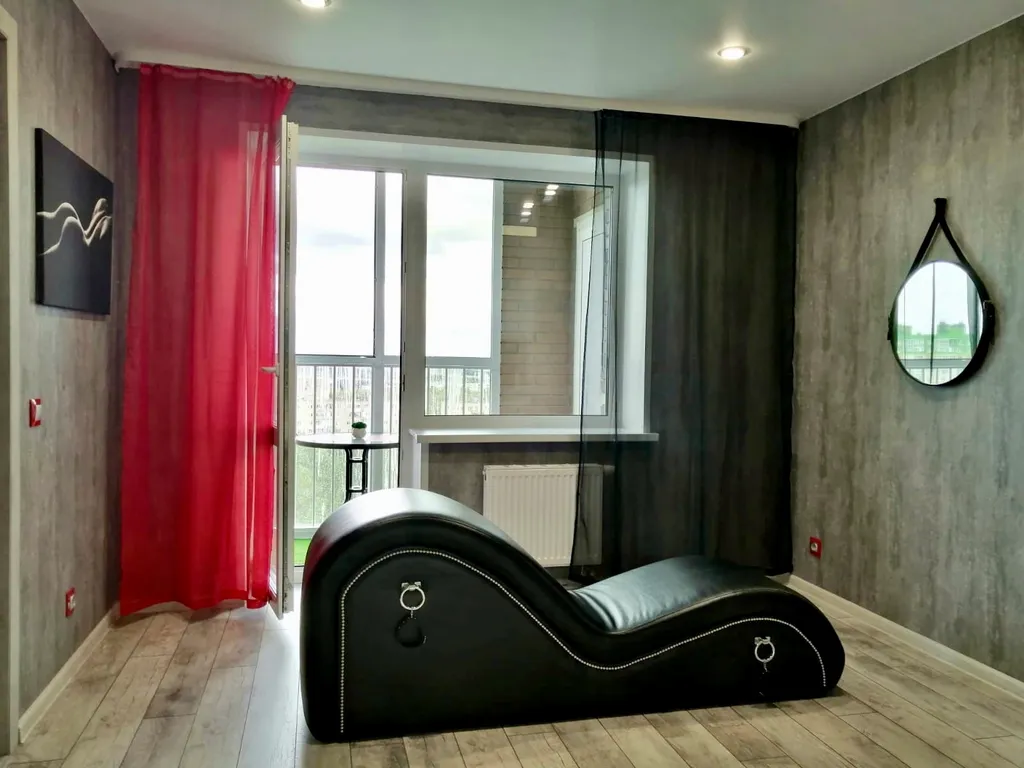 Красная комната Настроение