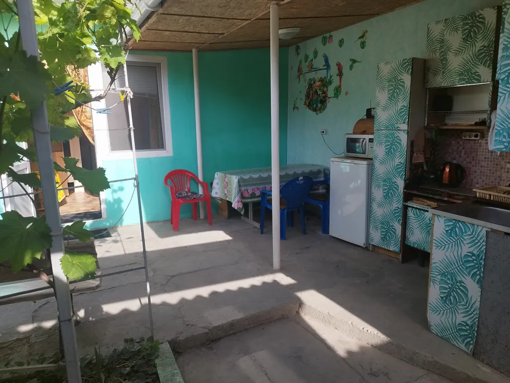 Дом возле набережной