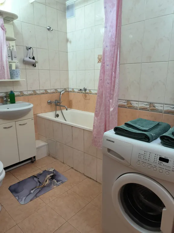 Уютная двухкомнатная квартира в центре города